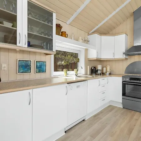 Dom wakacyjny Lovely Home In Haderslev With House Sea View *